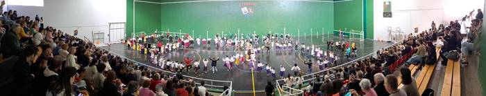 Goruntz Dantza taldeak antolatuta, Dantzari Txikien eguna ospatu zen atzo Ormaiztegin