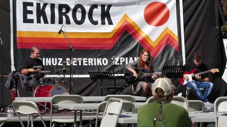 Ekirock jaialdia ospatu zen itsasondon larunbatean